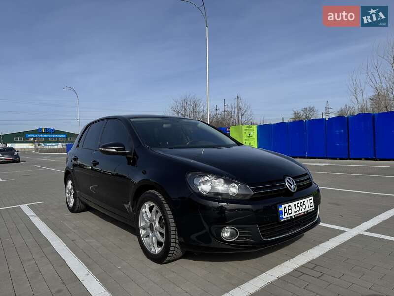 Хетчбек Volkswagen Golf 2012 в Вінниці