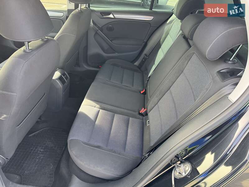 Хетчбек Volkswagen Golf 2012 в Вінниці