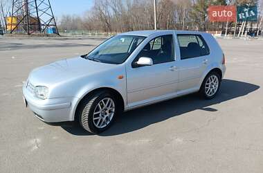 Хэтчбек Volkswagen Golf 2003 в Харькове