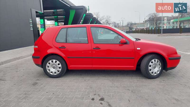 Хетчбек Volkswagen Golf 2003 в Одесі