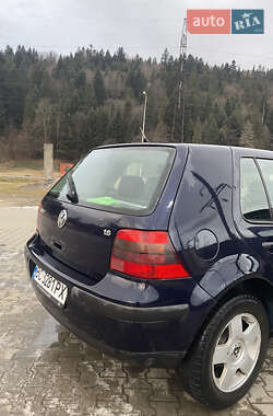Хетчбек Volkswagen Golf 1998 в 