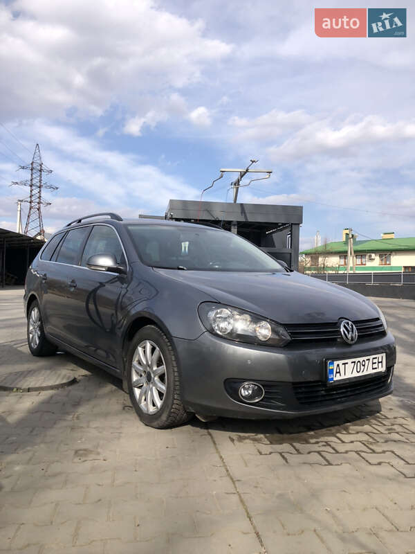 Універсал Volkswagen Golf 2010 в Львові