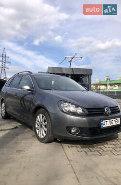 Універсал Volkswagen Golf 2010 в 