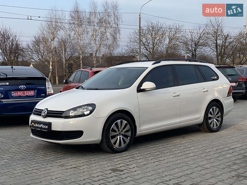 Универсал Volkswagen Golf 2011 в Луцке