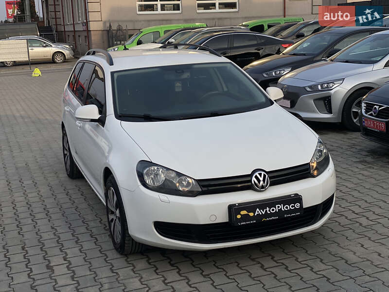 Универсал Volkswagen Golf 2011 в Луцке