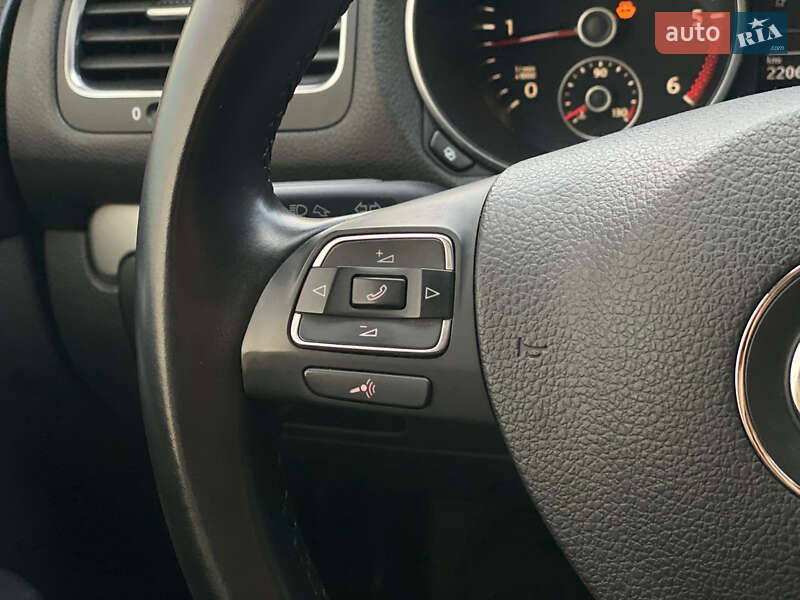 Универсал Volkswagen Golf 2011 в Луцке