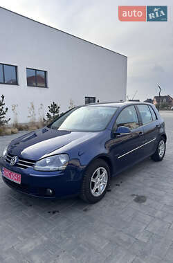 Хэтчбек Volkswagen Golf 2008 в Луцке