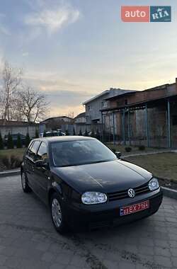 Хэтчбек Volkswagen Golf 2002 в Здолбунове