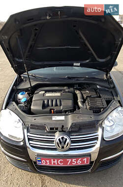 Универсал Volkswagen Golf 2009 в 