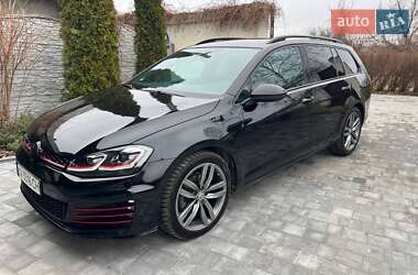 Універсал Volkswagen Golf 2015 в Дніпрі