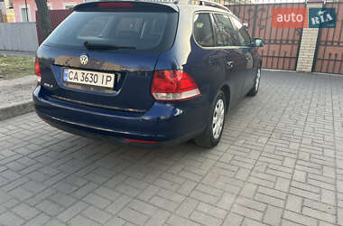 Універсал Volkswagen Golf 2009 в Черкасах