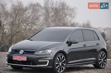 Хэтчбек Volkswagen Golf 2015 в Житомире