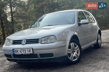 Хэтчбек Volkswagen Golf 1999 в Березному