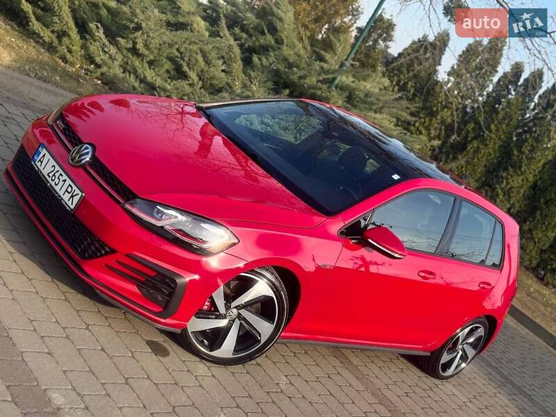 Хэтчбек Volkswagen Golf 2019 в Глевахе