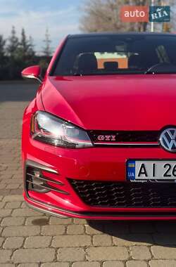 Хэтчбек Volkswagen Golf 2019 в Глевахе