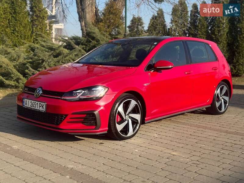 Хетчбек Volkswagen Golf 2019 в Києві