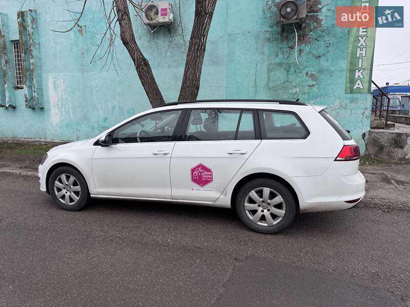 Универсал Volkswagen Golf 2015 в Кропивницком