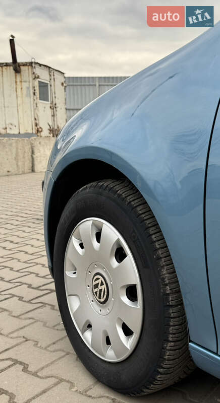 Хэтчбек Volkswagen Golf 2006 в Лубнах