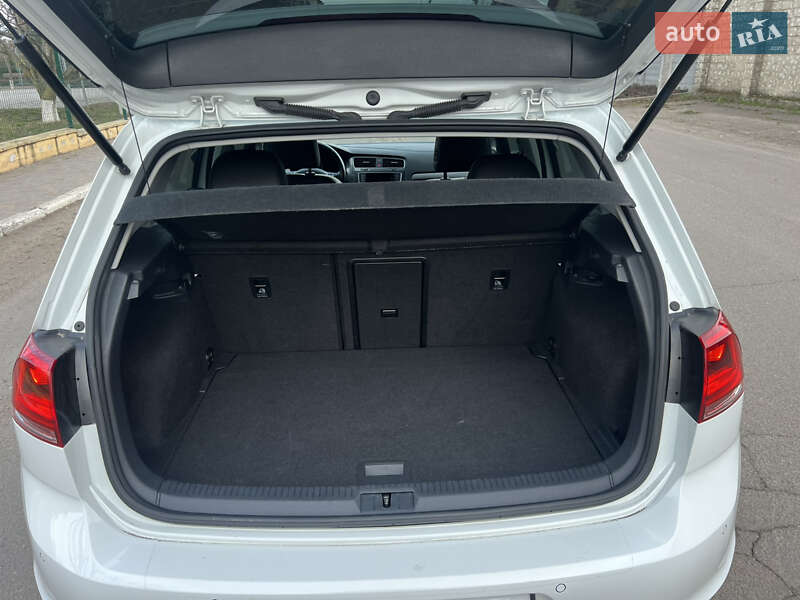 Хэтчбек Volkswagen Golf 2015 в Одессе