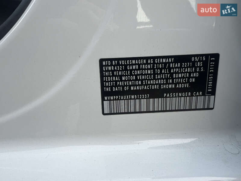 Хэтчбек Volkswagen Golf 2015 в Одессе