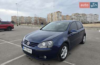 Хэтчбек Volkswagen Golf 2006 в Запорожье