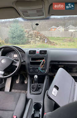 Хэтчбек Volkswagen Golf 2007 в 
