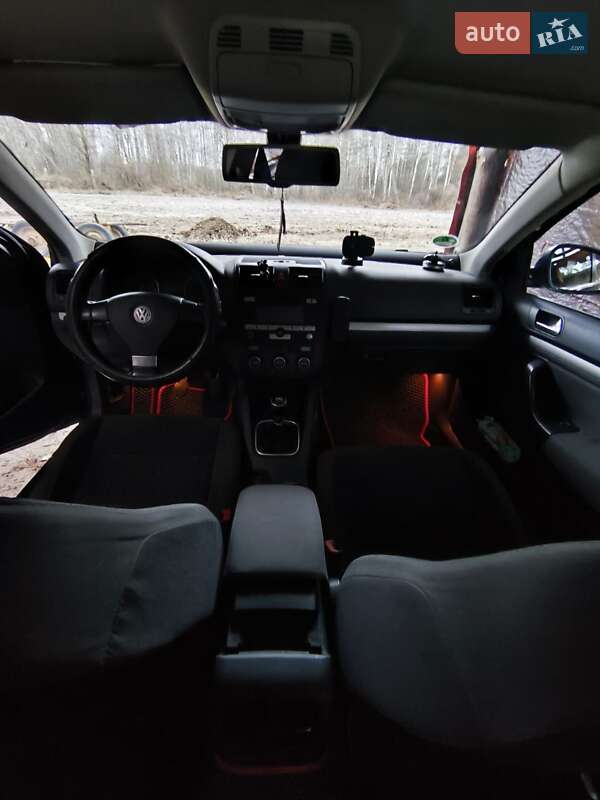 Універсал Volkswagen Golf 2008 в Сарнах