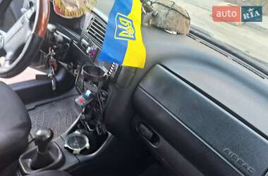 Хэтчбек Volkswagen Golf 1997 в 