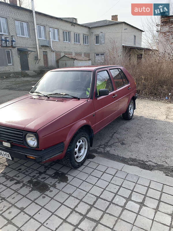 Хетчбек Volkswagen Golf 1988 в 