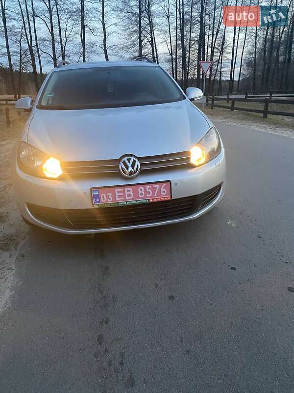 Универсал Volkswagen Golf 2011 в Камне-Каширском