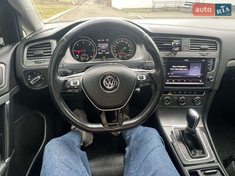 Хетчбек Volkswagen Golf 2013 в Кременці