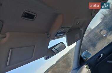 Хэтчбек Volkswagen Golf 2001 в 