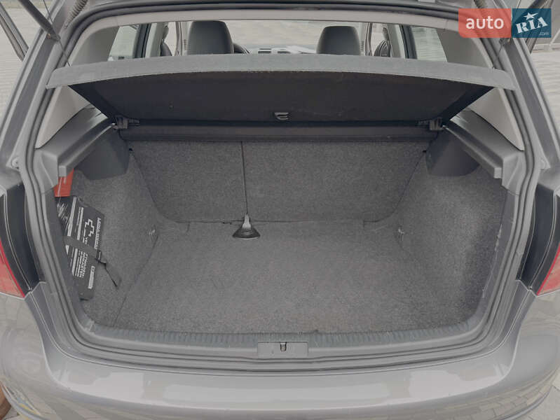 Хетчбек Volkswagen Golf 2007 в Сваляві