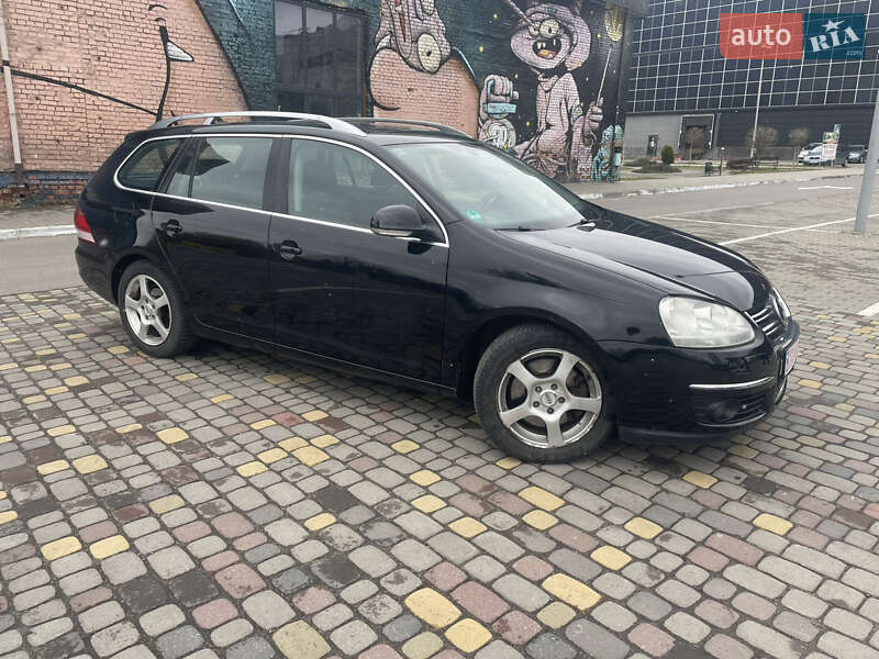Універсал Volkswagen Golf 2009 в Луцьку