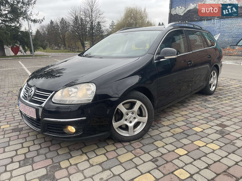 Універсал Volkswagen Golf 2009 в Луцьку