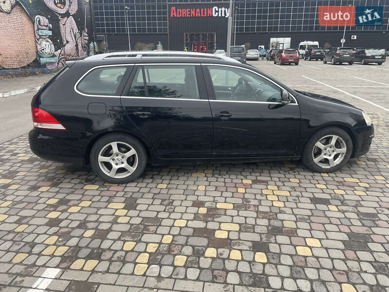 Універсал Volkswagen Golf 2009 в Луцьку