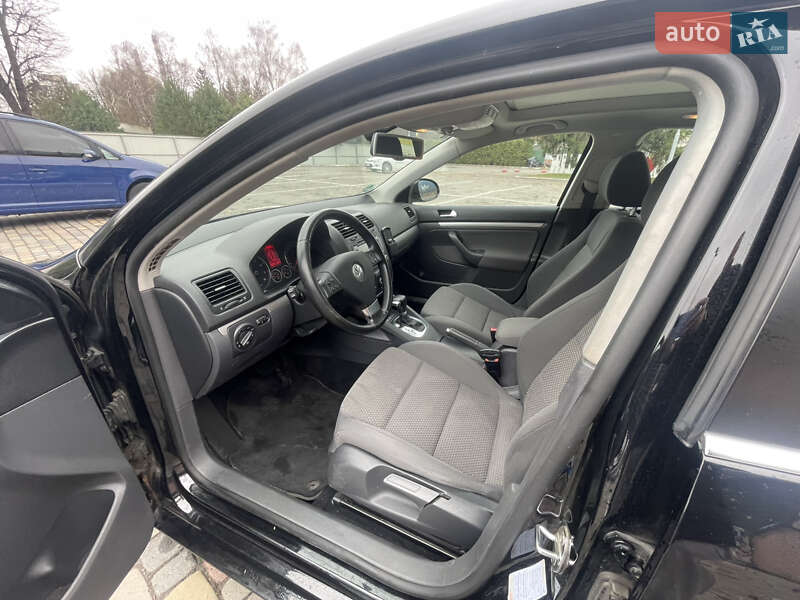 Універсал Volkswagen Golf 2009 в Луцьку