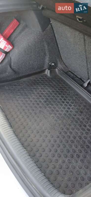 Хэтчбек Volkswagen Golf 2008 в Шишаки фото 10 Хэтчбек Volkswagen Golf 2008 в Шишаки