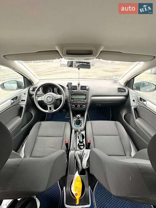 Хетчбек Volkswagen Golf 2009 в Івано-Франківську