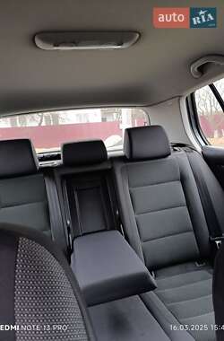 Хетчбек Volkswagen Golf 2005 в 