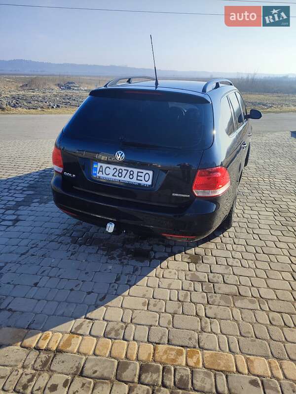 Универсал Volkswagen Golf 2009 в Ровно