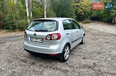 Хетчбек Volkswagen Golf 2005 в Запоріжжі