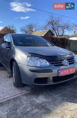 Хетчбек Volkswagen Golf 2004 в Ніжині