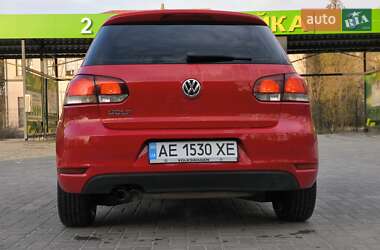 Хэтчбек Volkswagen Golf 2012 в 