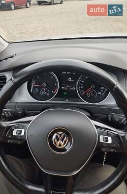 Універсал Volkswagen Golf 2016 в 