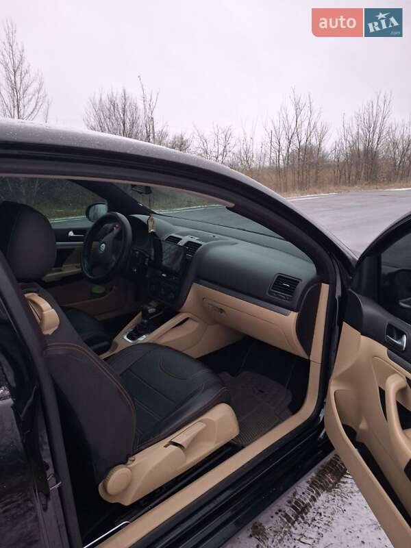 Хетчбек Volkswagen Golf 2006 в Подільську