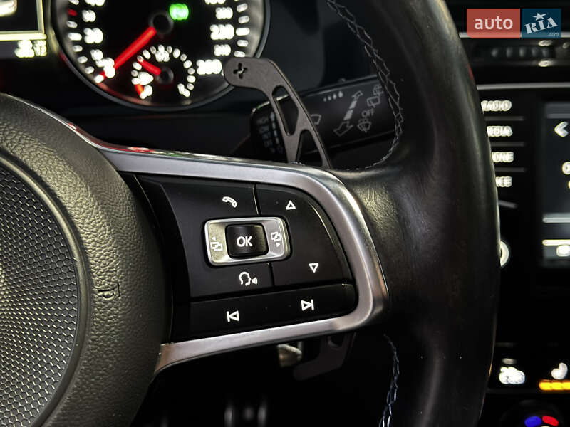 Хэтчбек Volkswagen Golf 2015 в Житомире