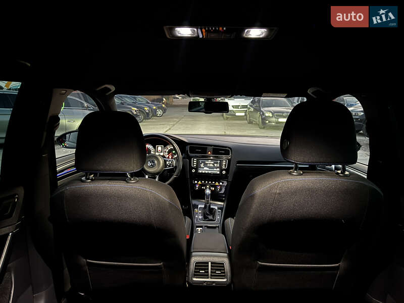 Хэтчбек Volkswagen Golf 2015 в Житомире