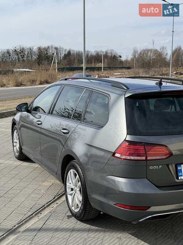 Універсал Volkswagen Golf 2018 в Львові