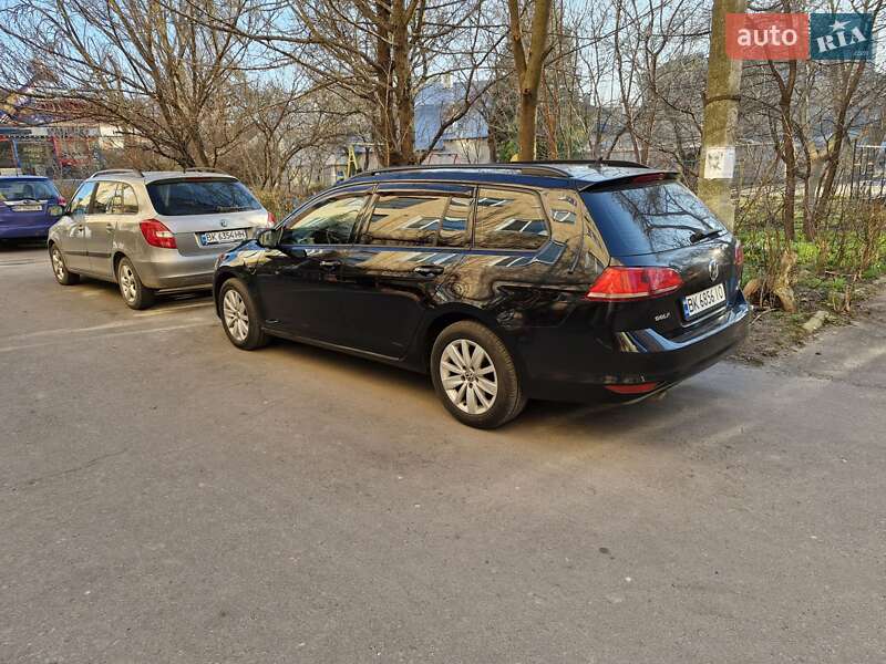 Універсал Volkswagen Golf 2014 в Рівному